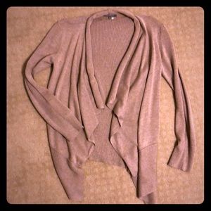 Tan cardigan that opens in the front.